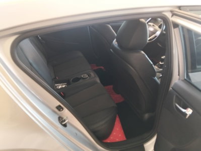Hyundai Veloster 1.6 GDI Sport (8)