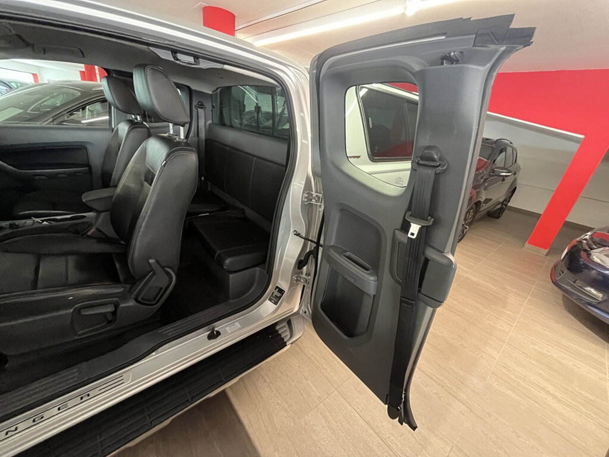 Ford Ranger Pick-up Ranger 2.2 TDCi DC Limited 5pt. (11)