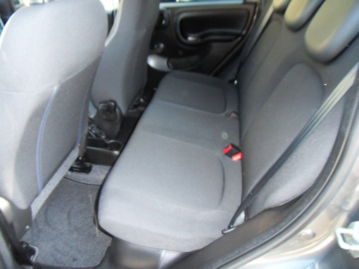 Fiat Panda 1.0 FireFly S&S Hybrid City Life (12)