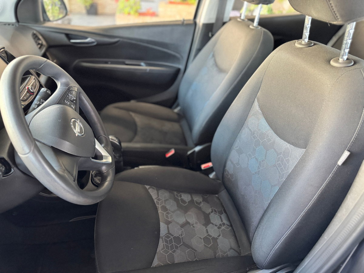 Opel Karl Rocks 1.0 73 CV (5)