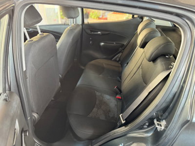 Opel Karl Rocks 1.0 73 CV (9)
