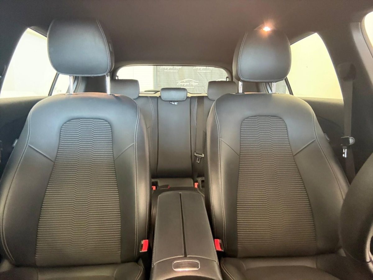 Mercedes-Benz Classe A 180 d Automatic Premium (14)
