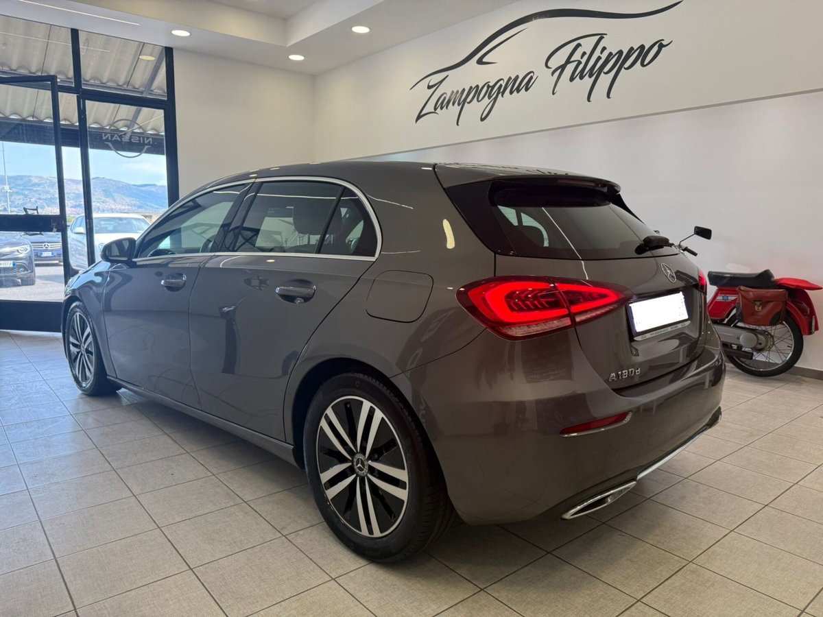 Mercedes-Benz Classe A 180 d Automatic Premium (4)