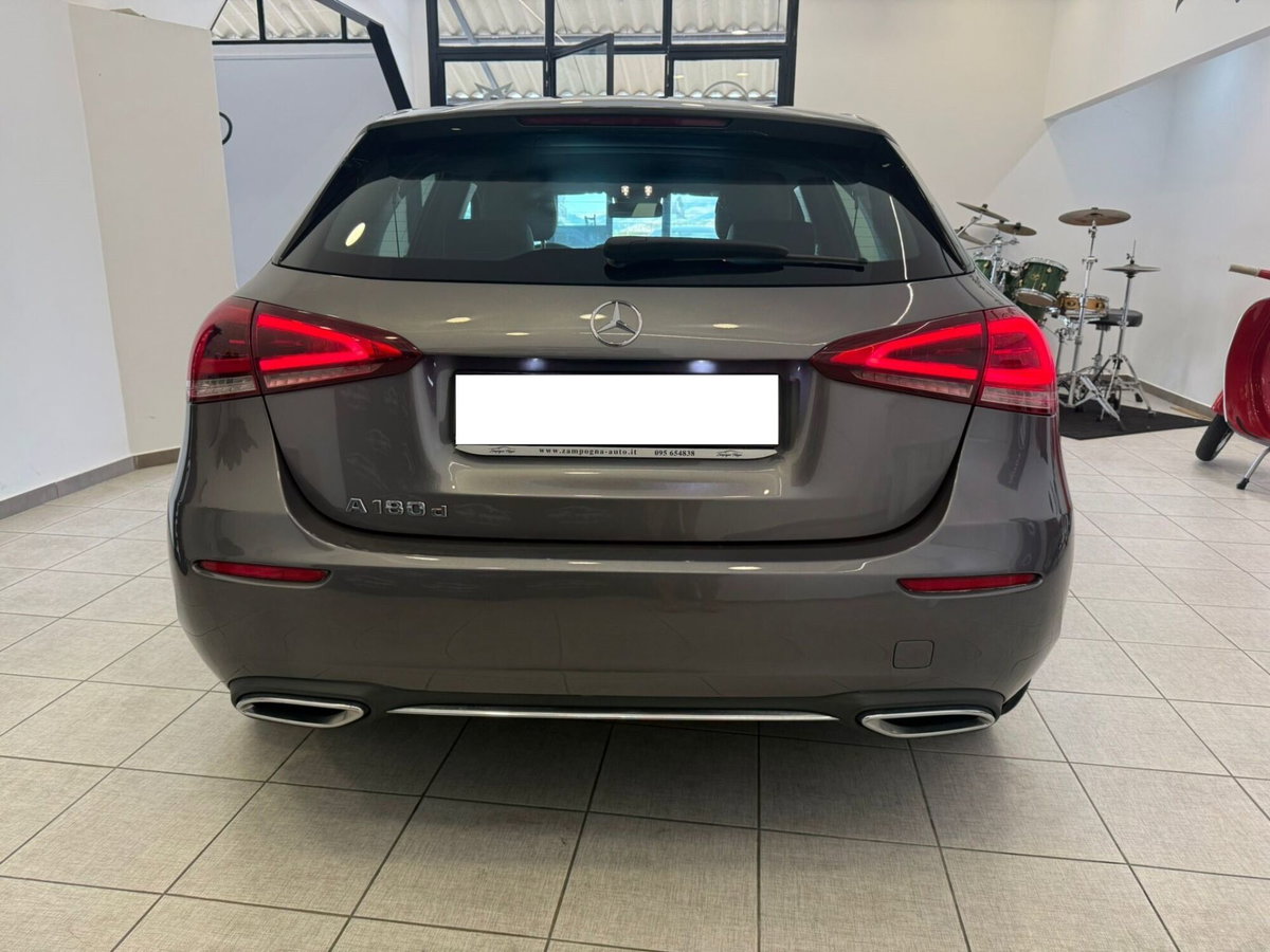 Mercedes-Benz Classe A 180 d Automatic Premium (5)