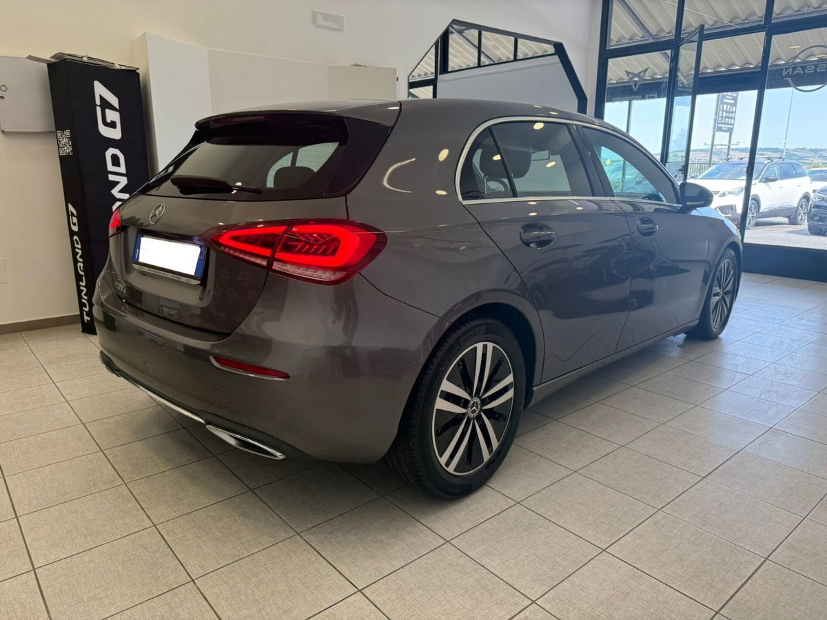 Mercedes-Benz Classe A 180 d Automatic Premium (6)