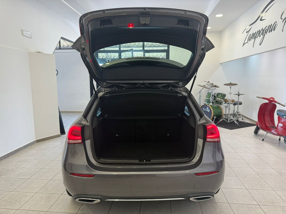 Mercedes-Benz Classe A 180 d Automatic Premium (7)
