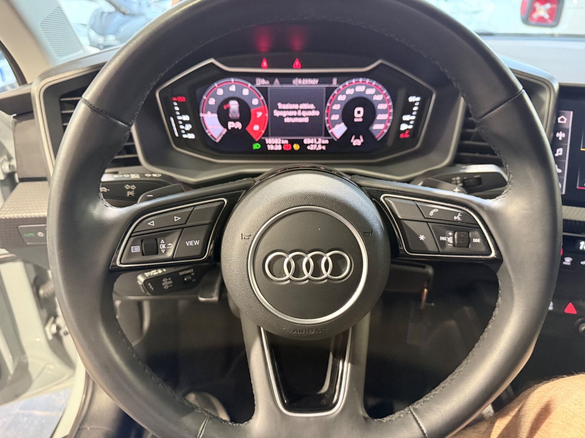 Audi A1 Sportback 30 TFSI S tronic Identity Black (11)