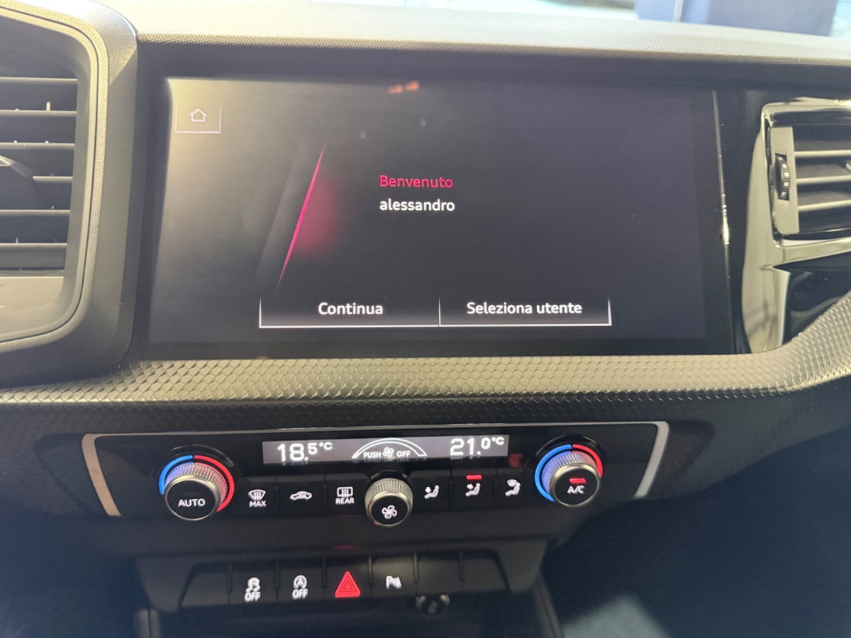 Audi A1 Sportback 30 TFSI S tronic Identity Black (19)