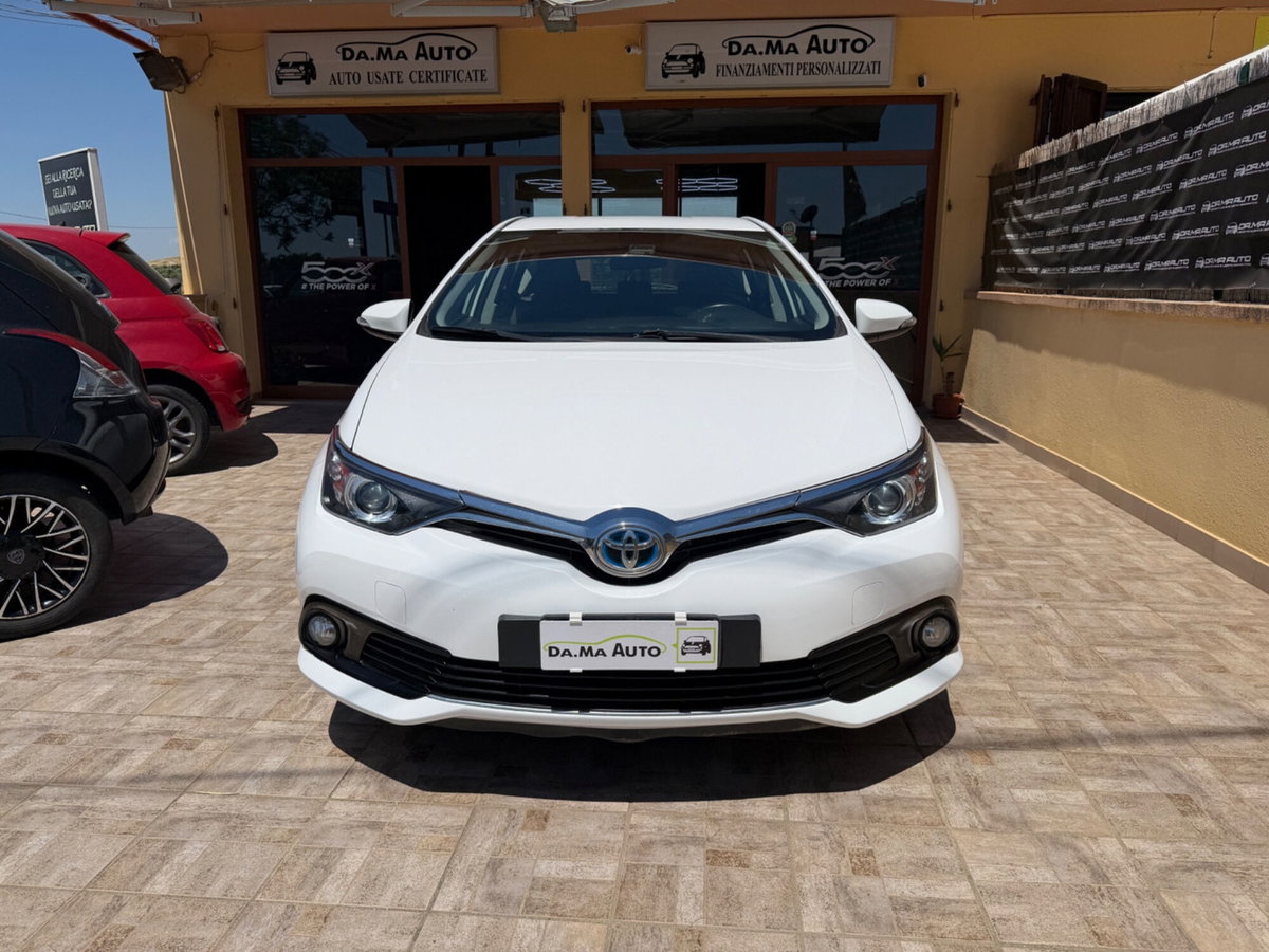 Toyota Auris 1.8 Hybrid Business Pack (2)