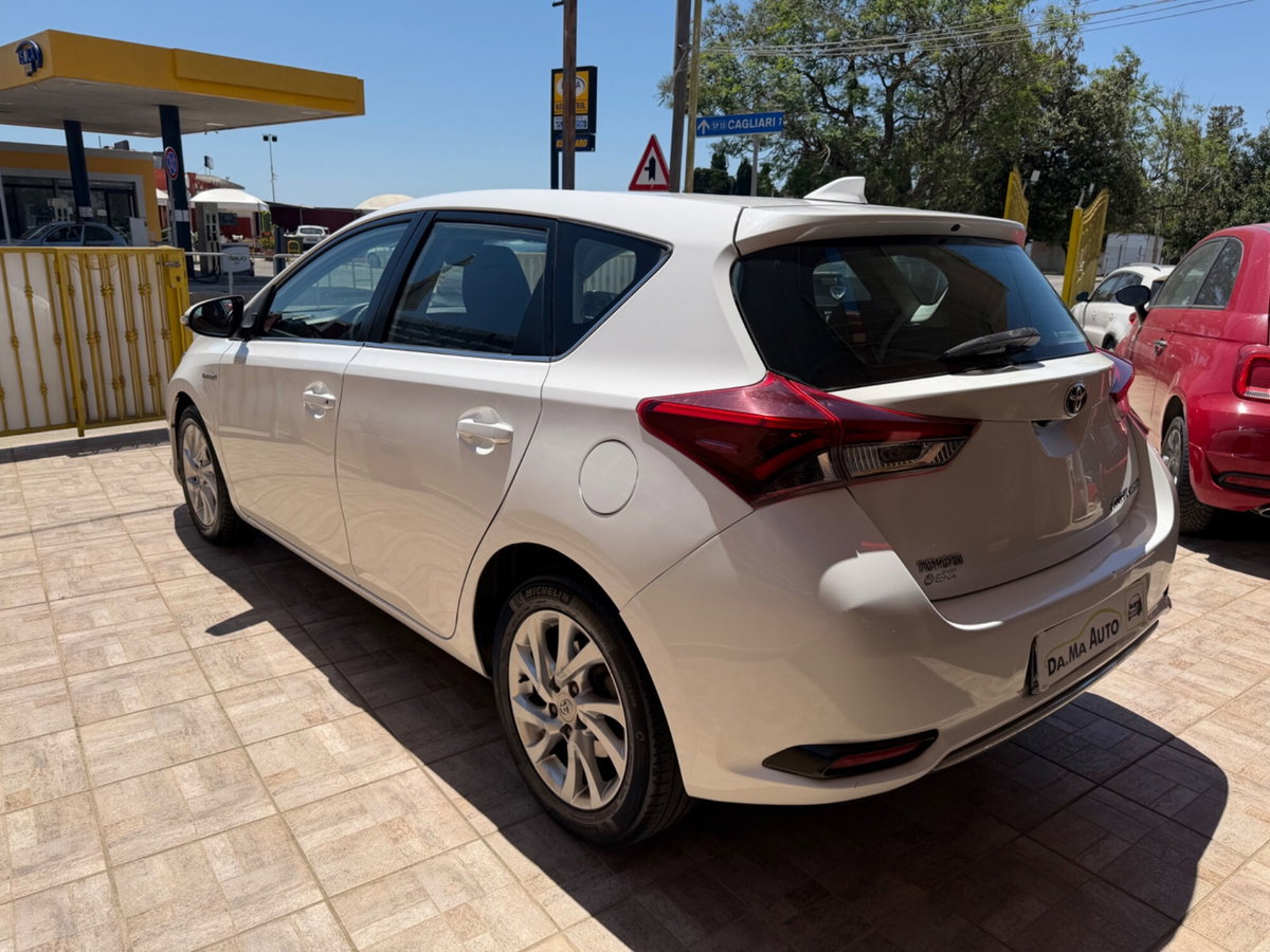 Toyota Auris 1.8 Hybrid Business Pack (7)