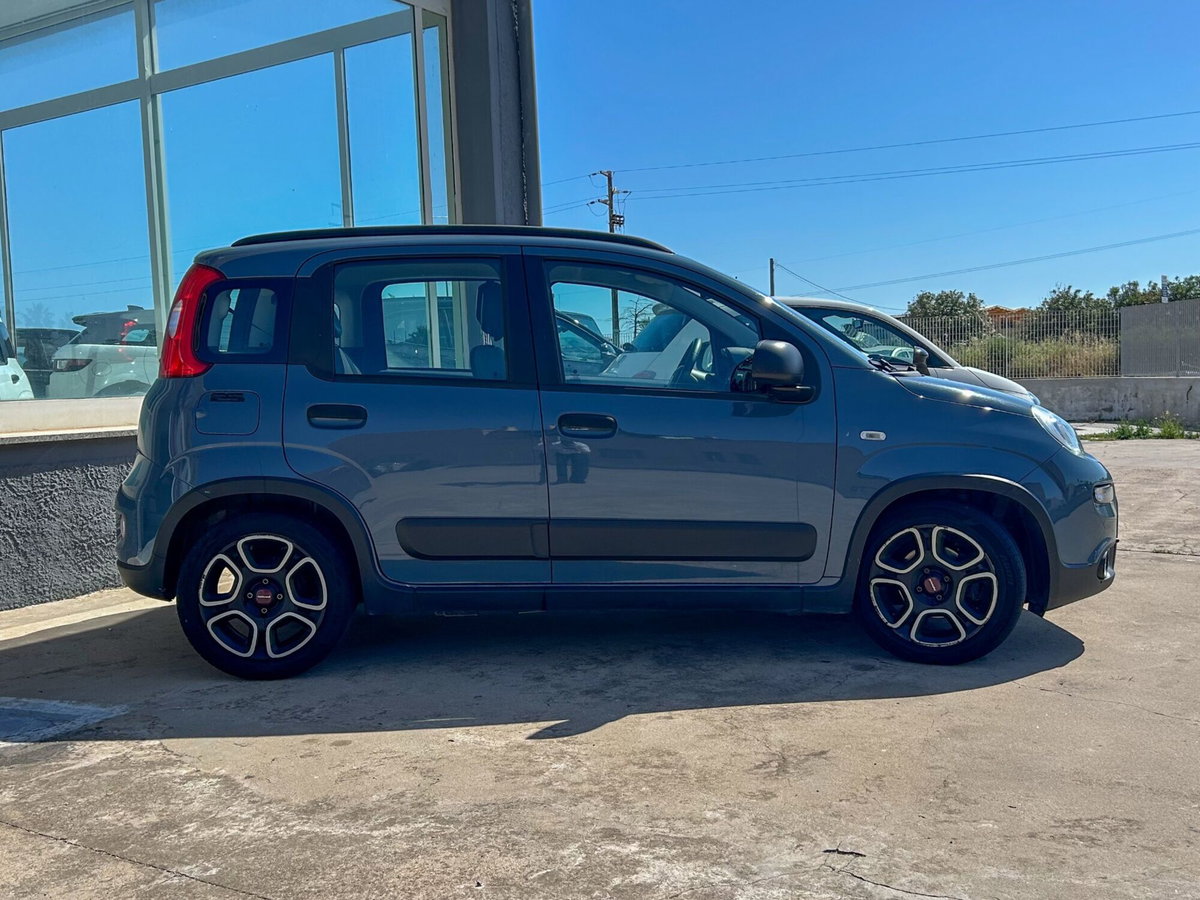Fiat Panda 1.0 FireFly S&S Hybrid City Cross (3)