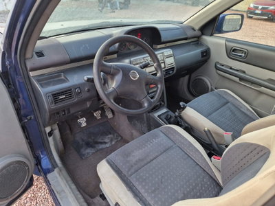 Nissan X-Trail 2.2 dCi Sport (10)