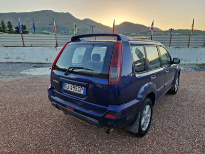 Nissan X-Trail 2.2 dCi Sport (4)
