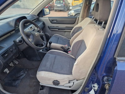 Nissan X-Trail 2.2 dCi Sport (9)