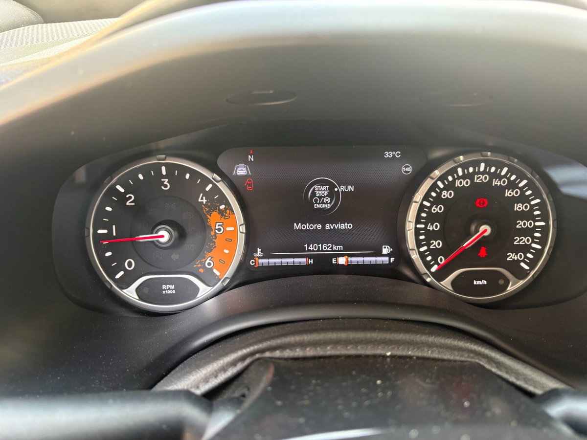 Jeep Renegade 1.6 Mjt 120 CV Limited (14)