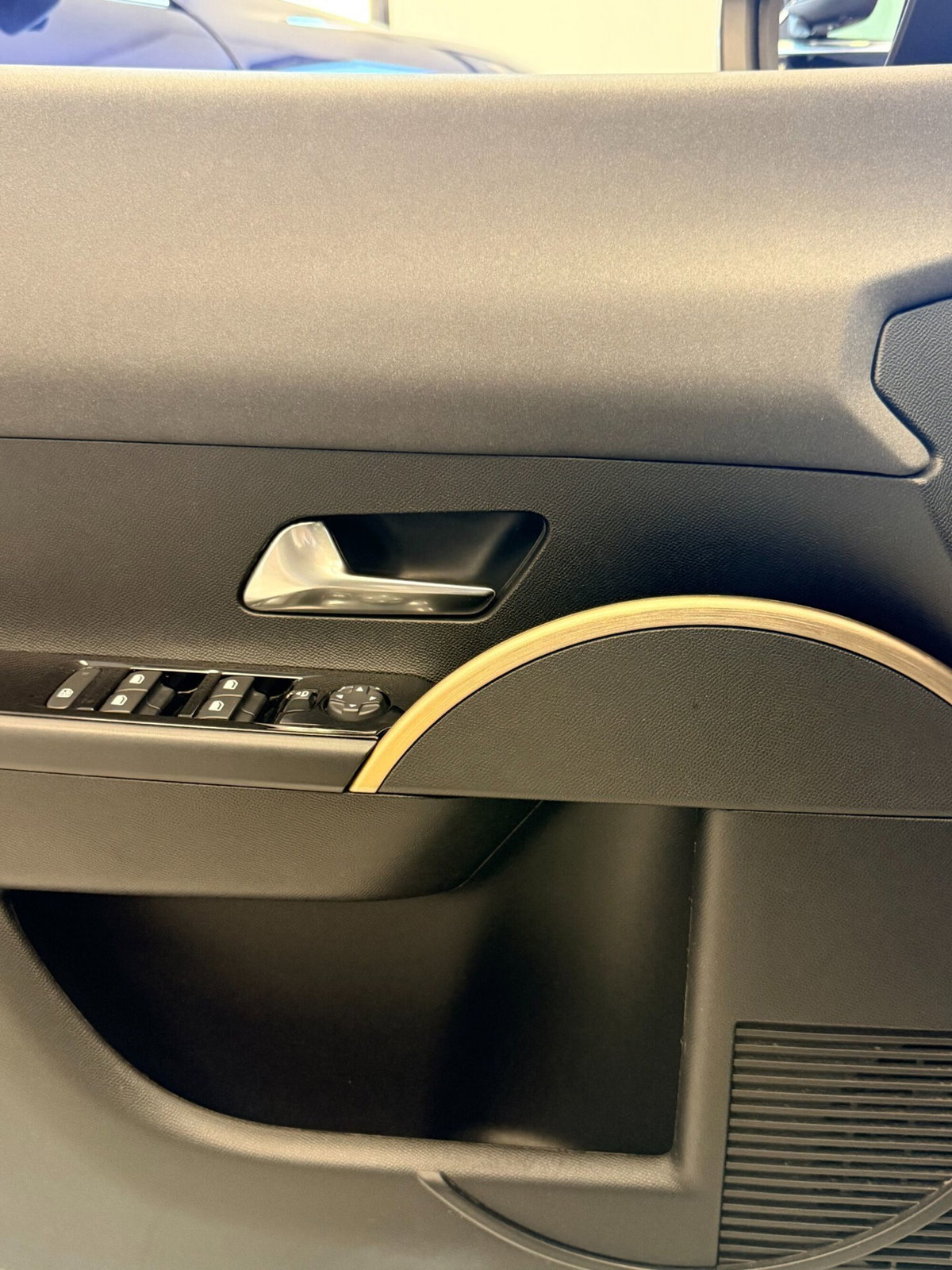 Lancia Ypsilon 1.2 mhev Edizione Limitata Cassina e-dct (20)