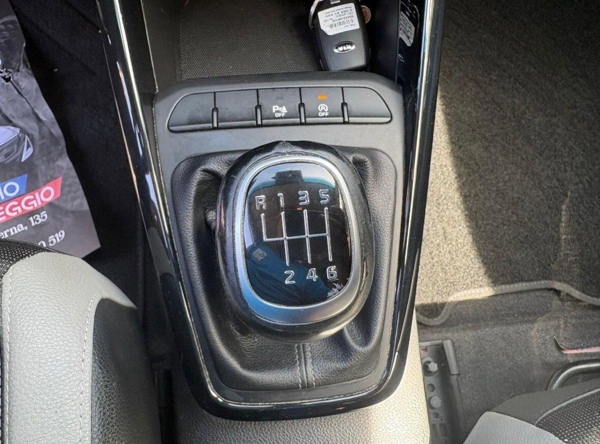Kia Stonic 1.0 T-GDi 120 CV Energy (18)