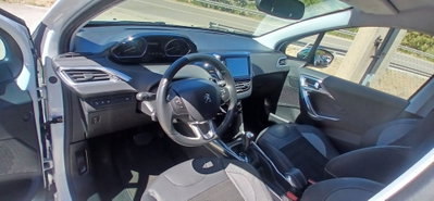 Peugeot 2008 e-HDi 92 CV Stop&Start ETG6 Allure (16)