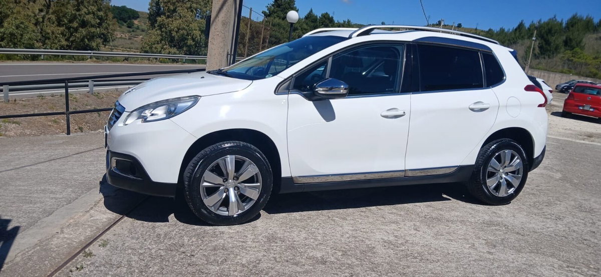 Peugeot 2008 e-HDi 92 CV Stop&Start ETG6 Allure (6)