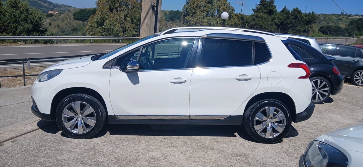Peugeot 2008 e-HDi 92 CV Stop&Start ETG6 Allure (7)