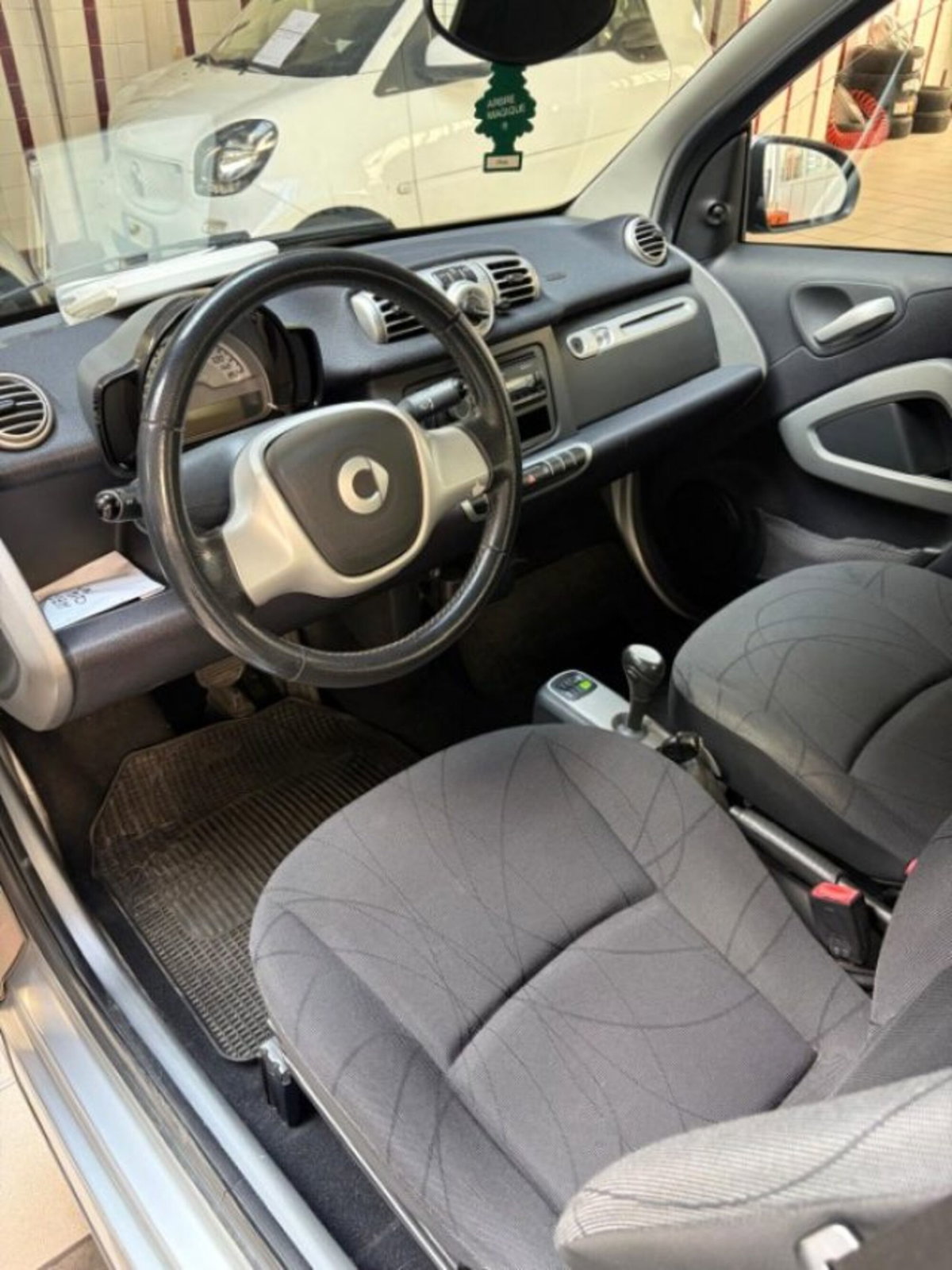 smart Fortwo 1000 52 kW MHD coupé passion (6)
