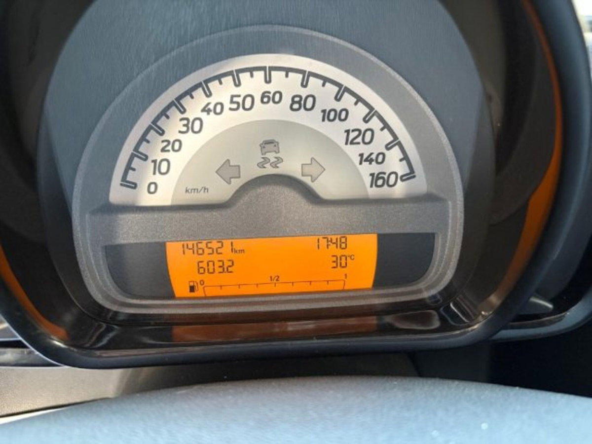 smart Fortwo 1000 52 kW MHD coupé passion (7)