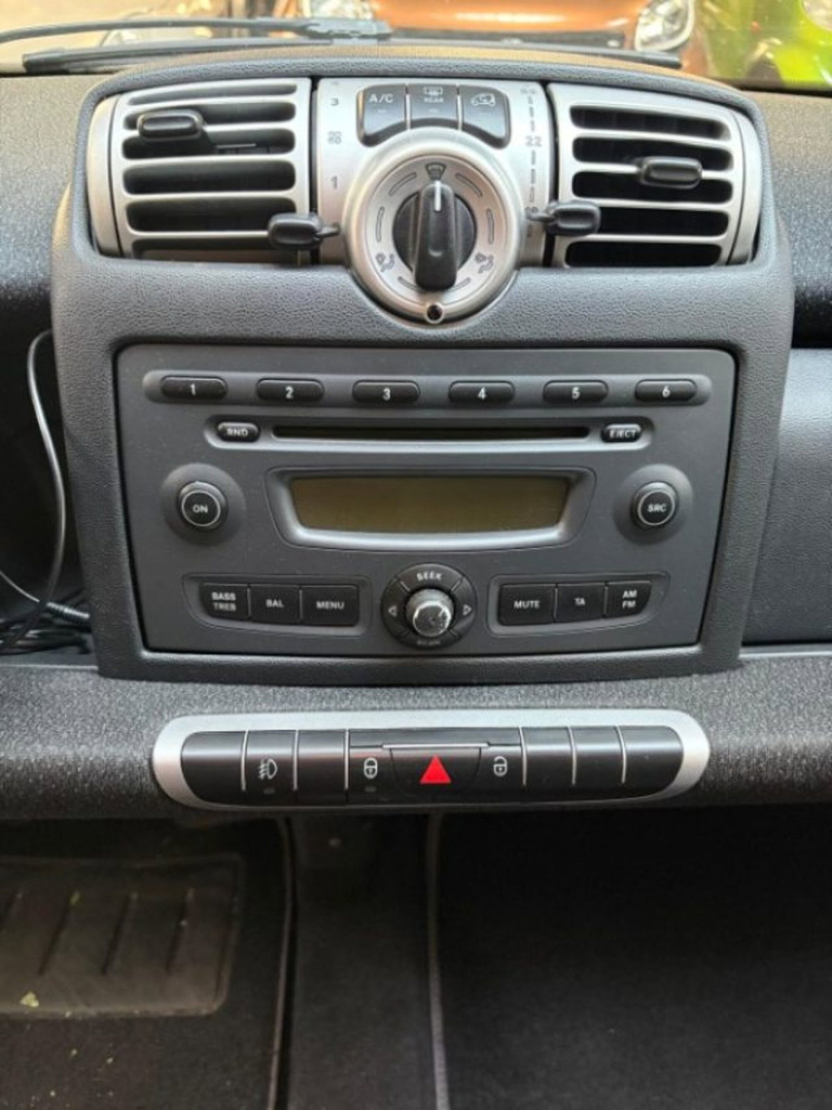 smart Fortwo 1000 52 kW MHD coupé passion (7)