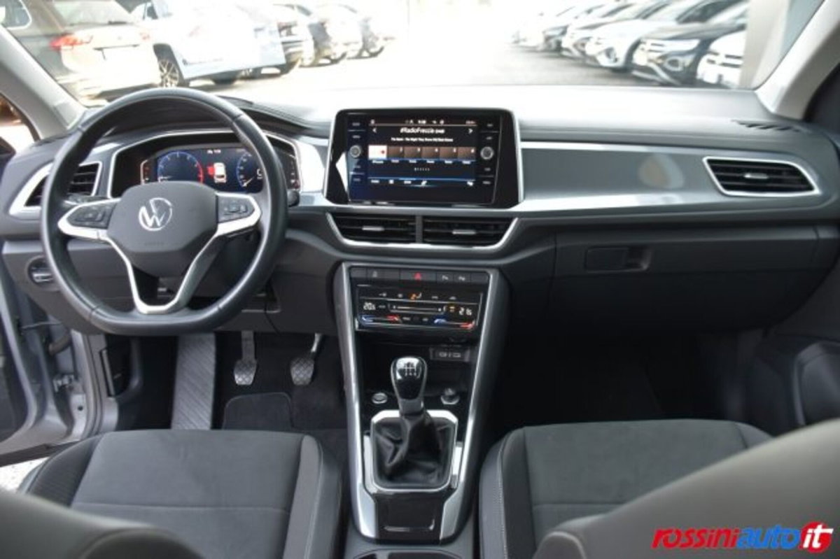 Volkswagen T-Roc 1.5 tsi Style (10)