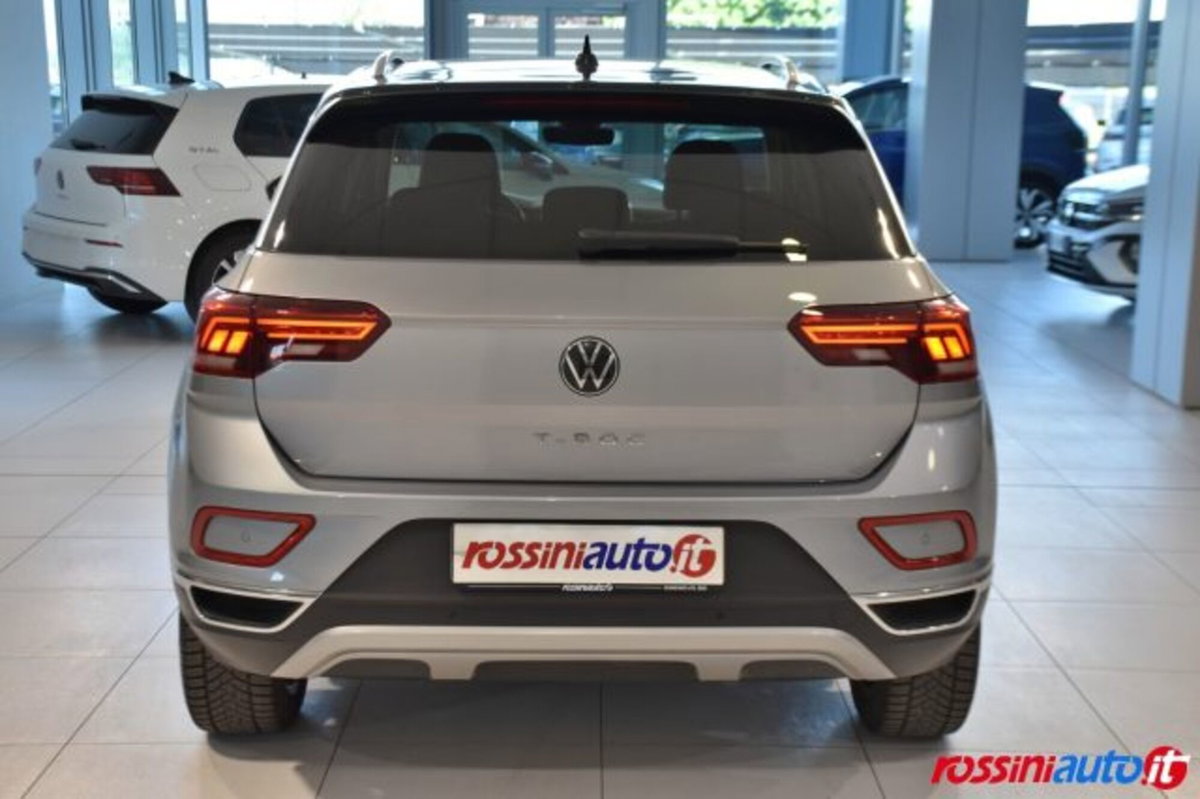 Volkswagen T-Roc 1.5 tsi Style (4)