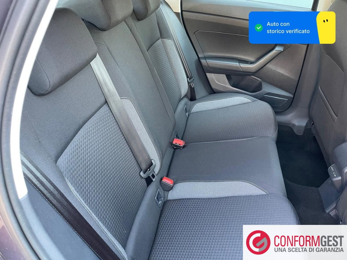 Volkswagen Polo 1.0 tsi Life 95cv (10)