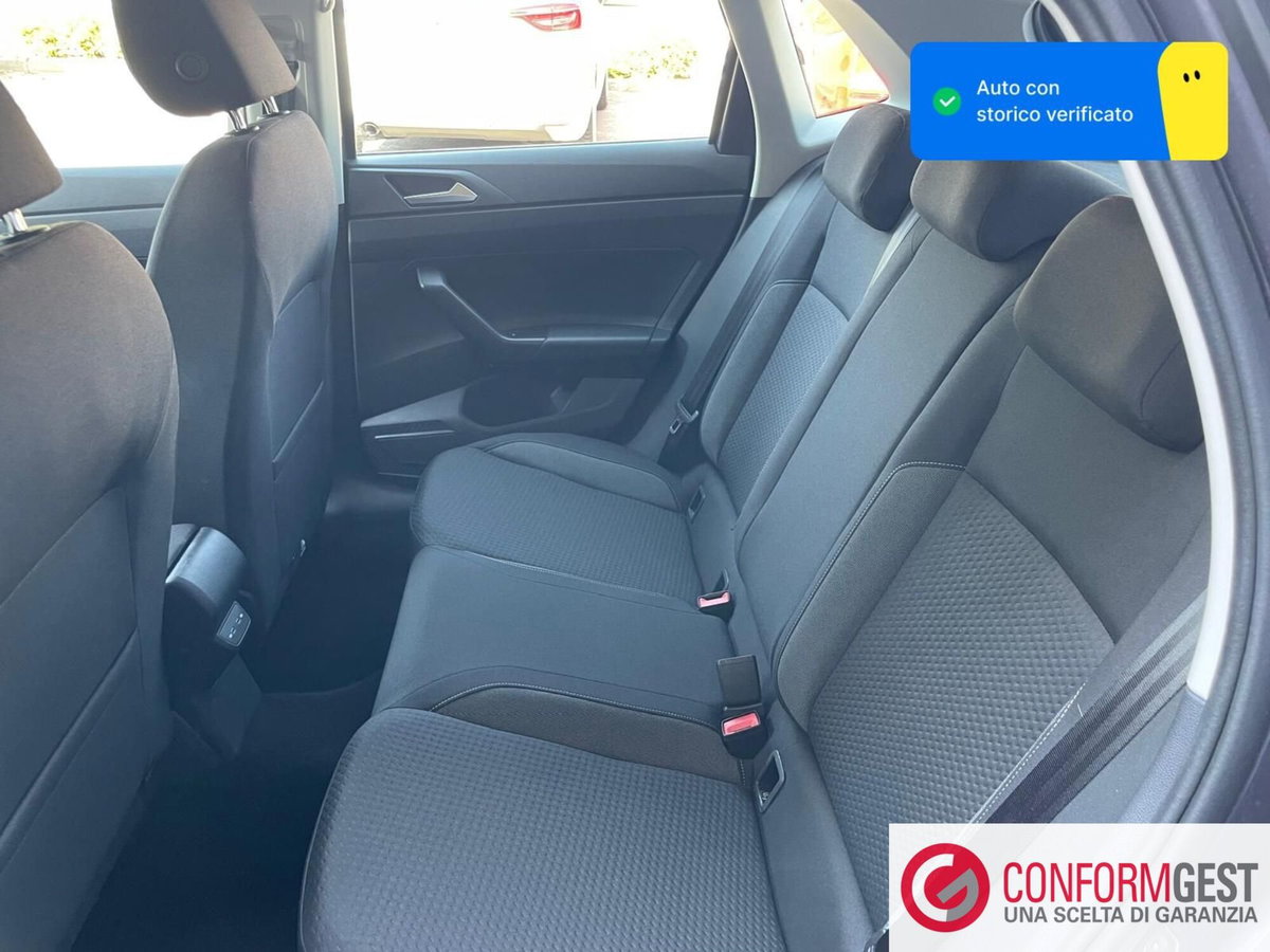 Volkswagen Polo 1.0 tsi Life 95cv (8)