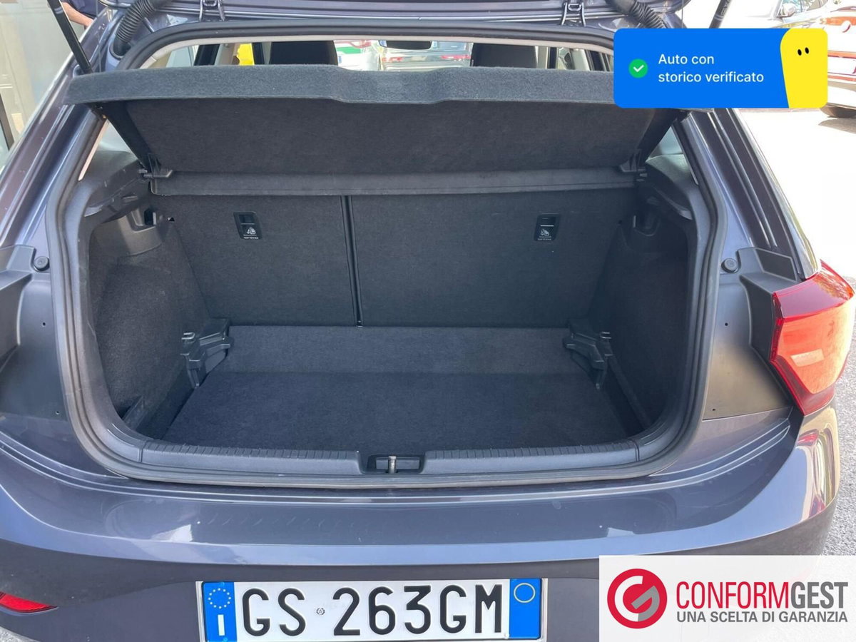 Volkswagen Polo 1.0 tsi Life 95cv (9)