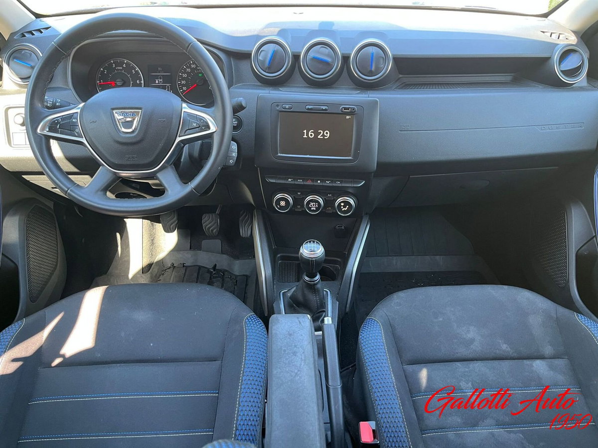 Dacia Duster 1.0 TCe 100 CV ECO-G 4x2 15th Anniversary (10)