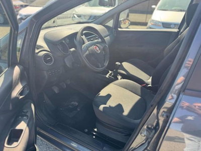 Fiat Punto 1.3 MJT II 75 CV 5 porte Street (11)