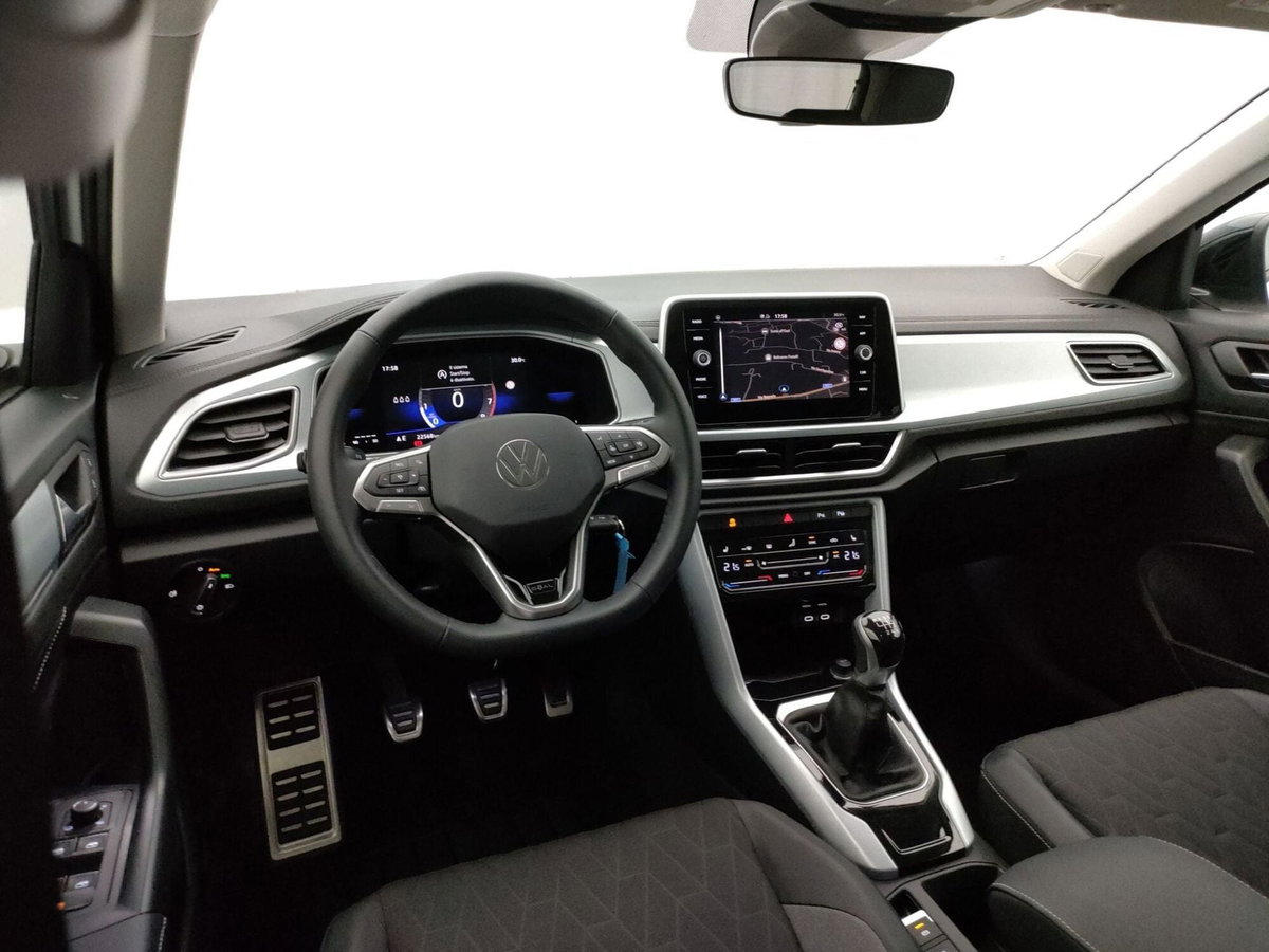 Volkswagen T-Roc 1.0 tsi Life 115cv (11)