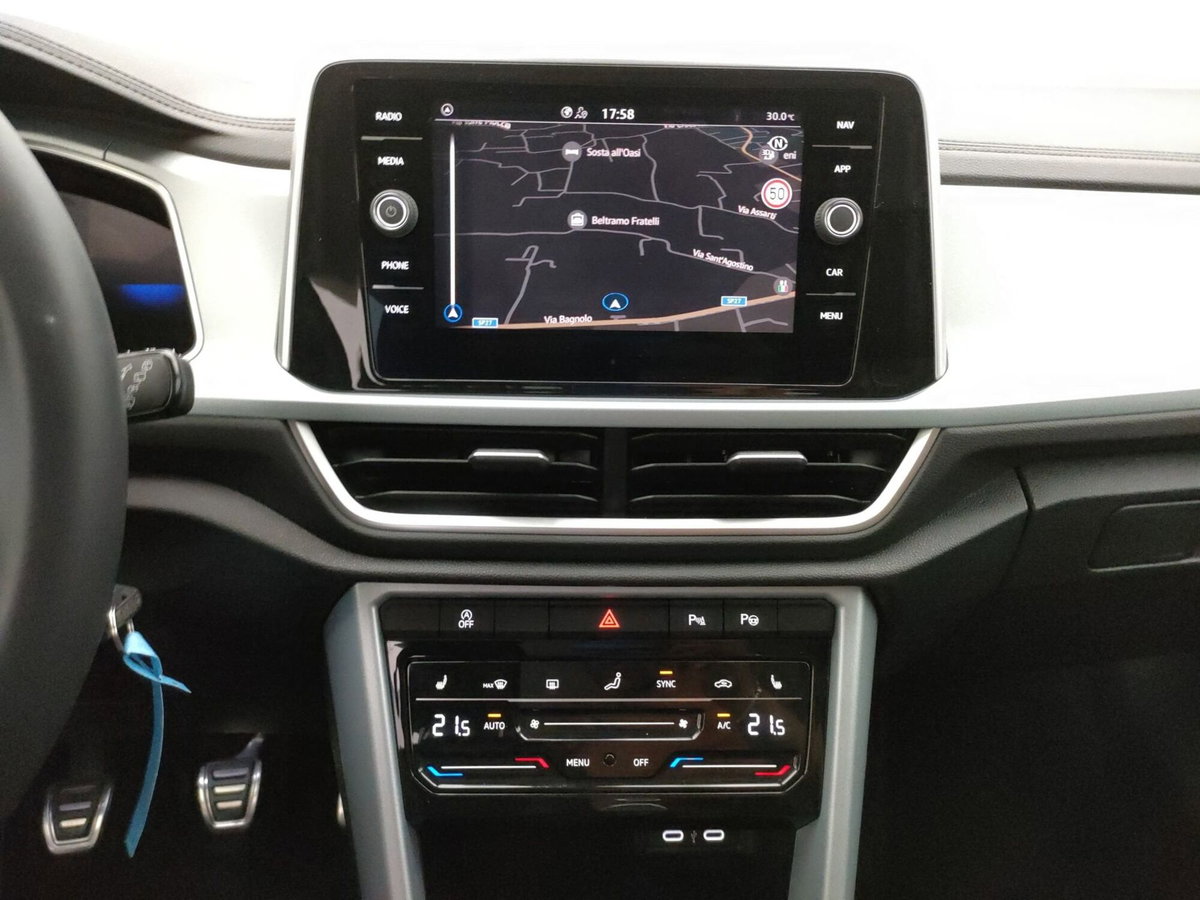 Volkswagen T-Roc 1.0 tsi Life 115cv (14)