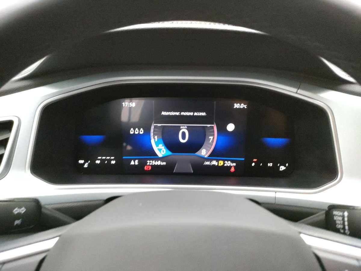 Volkswagen T-Roc 1.0 tsi Life 115cv (15)