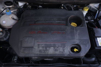 Alfa Romeo Giulietta 1.6 JTDm-2 Exclusive (19)
