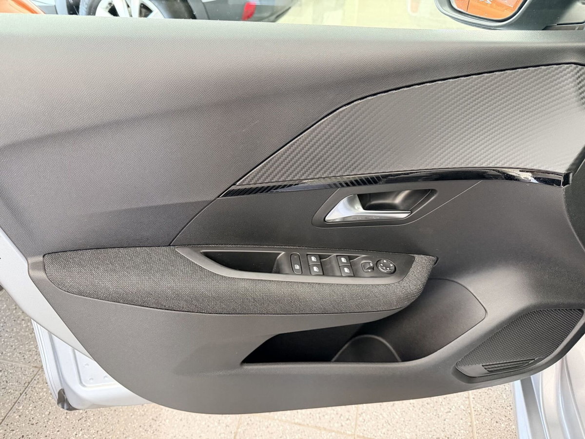 Peugeot 208 PureTech 100 Stop&Start EAT8 5 porte Active Pack (12)