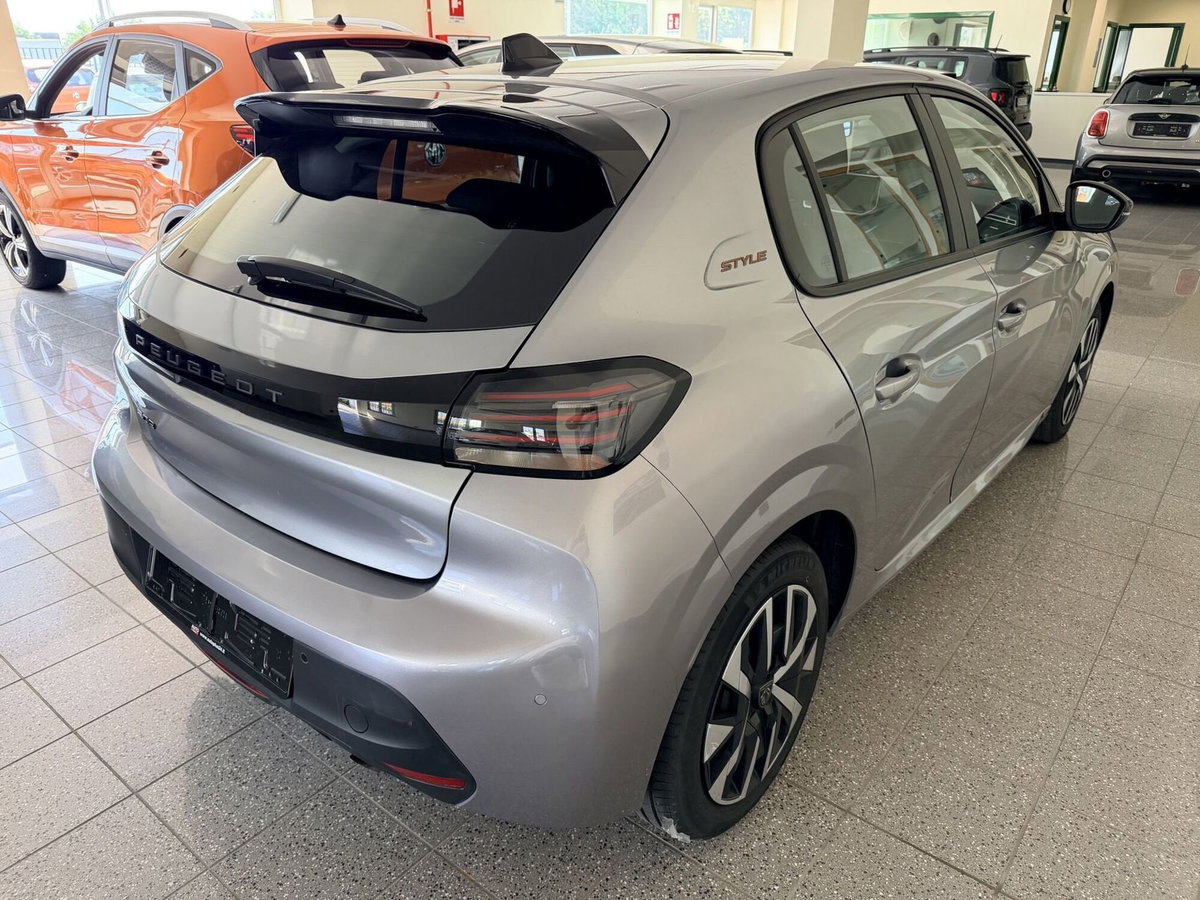 Peugeot 208 PureTech 100 Stop&Start EAT8 5 porte Active Pack (5)