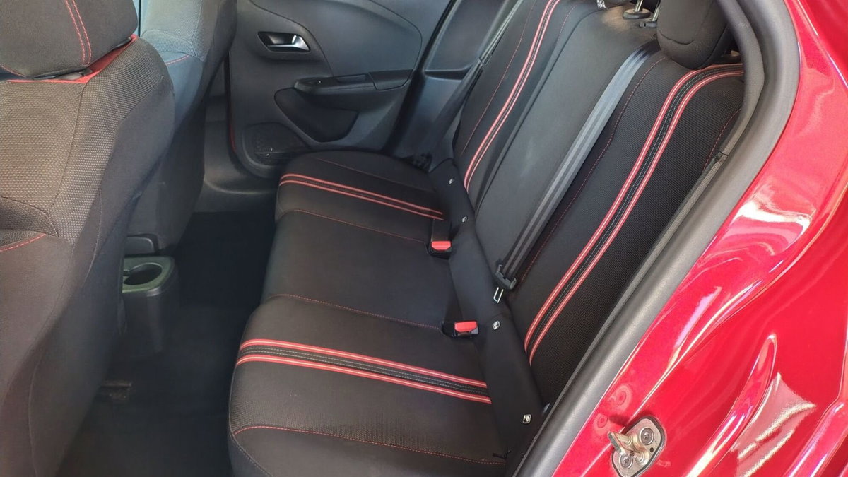 Opel Corsa 1.5 D 100 CV GS Line (10)