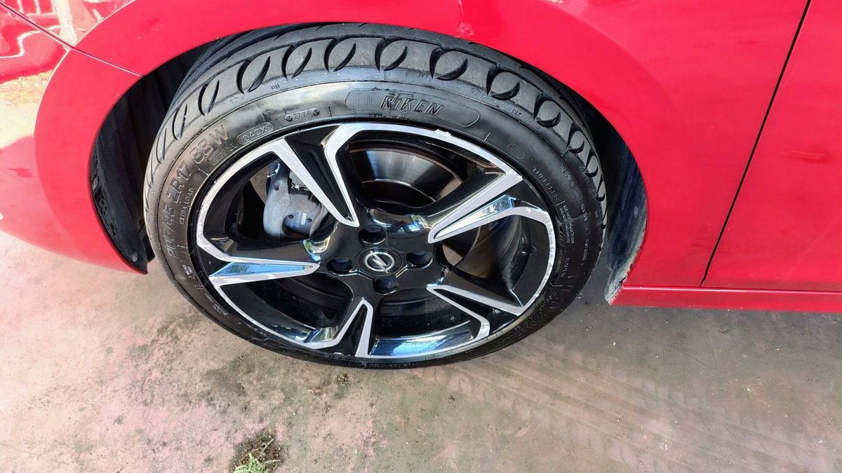 Opel Corsa 1.5 D 100 CV GS Line (4)