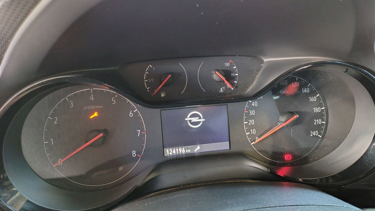 Opel Corsa 1.5 D 100 CV GS Line (7)