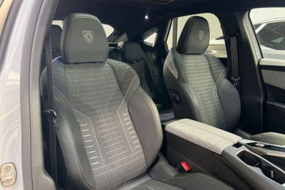 Peugeot 3008 1.2 hybrid GT Exclusive 145cv e-dcs6 (12)