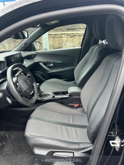 Peugeot 2008 1.2 turbo Allure 100cv (10)
