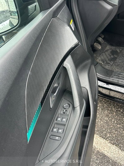 Peugeot 2008 1.2 turbo Allure 100cv (15)