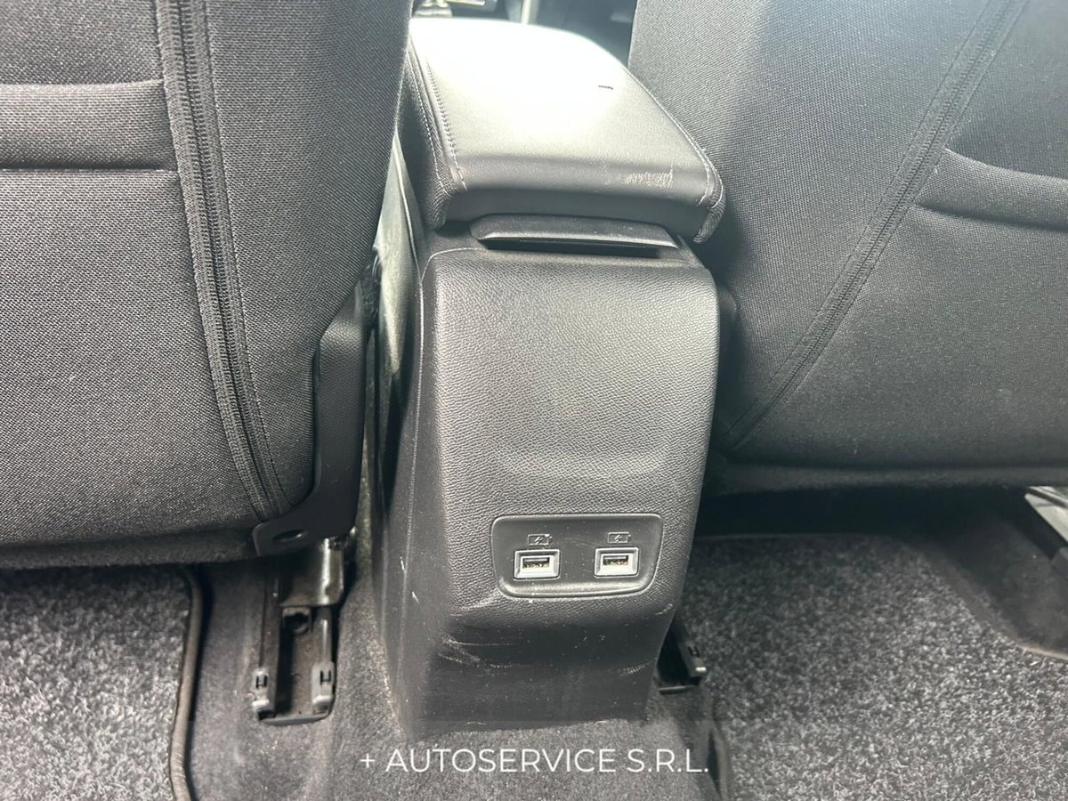 Peugeot 2008 1.2 turbo Allure 100cv (16)