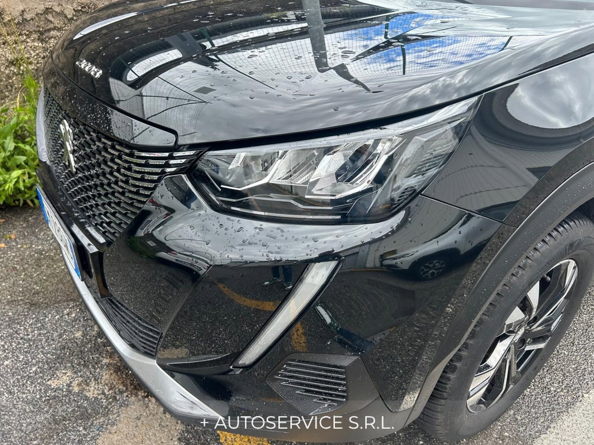 Peugeot 2008 1.2 turbo Allure 100cv (18)