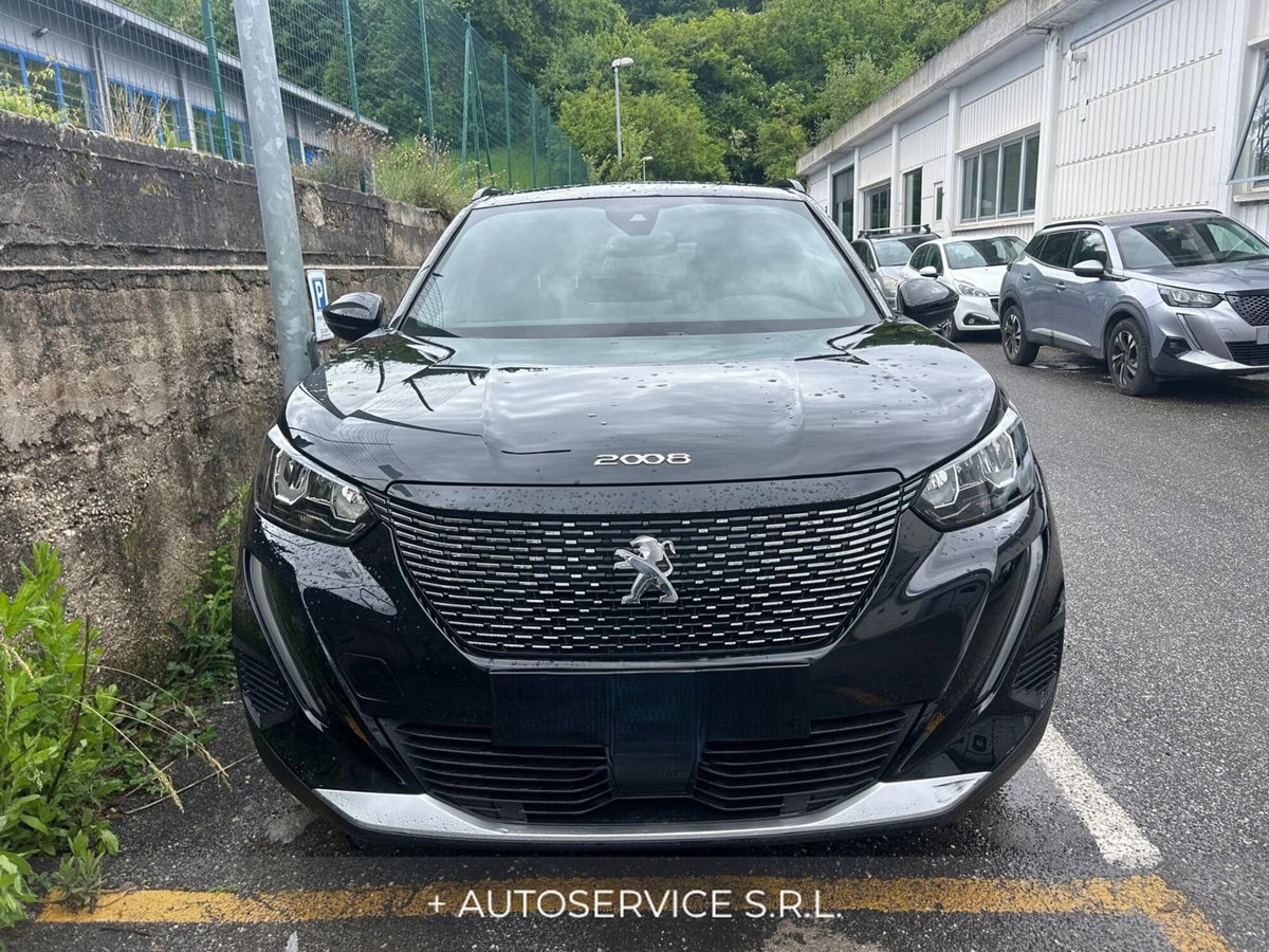 Peugeot 2008 1.2 turbo Allure 100cv (2)