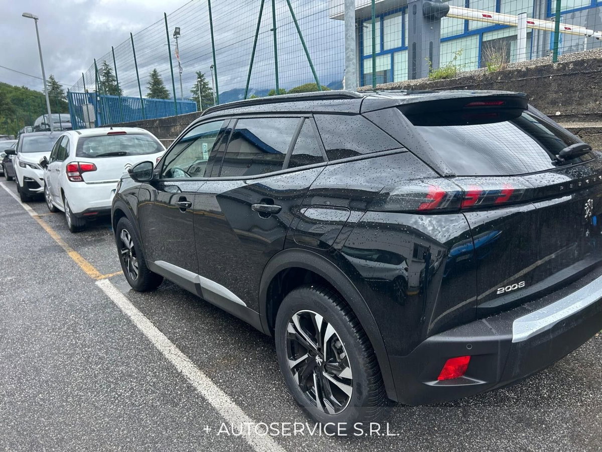 Peugeot 2008 1.2 turbo Allure 100cv (6)